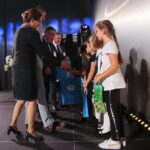 Kielce. 22.10.2019. Kongres Edukacji Przyszłości. Nagrody wręczają: Agata Wojtyszek - wojewoda świętokrzyski, Dariusz Piontkowski - minister edukacji narodowej, Andrzej Dera - sekretarz stanu w Kancelarii Prezydenta RP i Kazimierz Mądzik - świętokrzyski kurator oświaty / Wiktor Taszłow / Radio Kielce