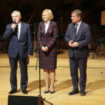 Kielce. 28.10.2019. Świętokrzyski Anioł Dobroci - Gala Finałowa. Na zdjęciu (od lewej): Andrzej Bętkowski - marszałek województwa świętokrzyskiego, Renata Janik - wicemarszałek Województwa Świętokrzyskiego, Andrzej Pruś – przewodniczący Sejmiku Województwa Świętokrzyskiego / Wiktor Taszłow / Radio Kielce