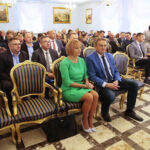 Podzamcze. 02.10.2019. XXI Wojewódzkie Obchody Światowego Dnia Turystyki. Na zdjęciu w pierwszym rzędzie: Dorota Łukomska - burmistrz Stąporkowa, Mirosław Gębski - starosta kielecki / Wiktor Taszłow / Radio Kielce