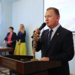 Podzamcze. 02.10.2019. XXI Wojewódzkie Obchody Światowego Dnia Turystyki. Na zdjęciu (od lewej): Robert Jaworski - burmistrz miasta i gminy Chęciny, Andrzej Bętkowski - marszałek województwa świętokrzyskiego, Mariusz Gosek - członek Zarządu Województwa Świętokrzyskiego / Wiktor Taszłow / Radio Kielce