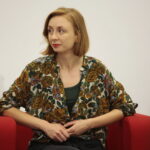 09.210.2019. Konferencja przed wystawą "DZIEWCZYNY NA WARSZTAT". Joanna Kurkiewicz - kuratorka wystawy / Wiktor Taszłow / Radio Kielce