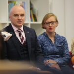 09.210.2019. Konferencja przed wystawą "DZIEWCZYNY NA WARSZTAT". Rafał Nowak - dyrektor Wzgórza Zamkowego, Łucja Cieślar - firma Serfenta / Wiktor Taszłow / Radio Kielce