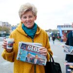 10.10.2019. Piotr Wawrzyk częstował kawą i ciastkami na ulicy Żytniej / Wiktor Taszłow / Radio Kielce