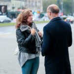 10.10.2019. Piotr Wawrzyk częstował kawą i ciastkami na ulicy Żytniej / Wiktor Taszłow / Radio Kielce