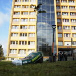 Kielce. 10.10.2019. Studenci posadzili drzewa na kampusie Politechniki / Wiktor Taszłow / Radio Kielce