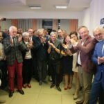 Kielce. 13.10.2019. Ogłoszenie wyników wyborów do parlamentu w świętokrzyskiej siedzibie Koalicji Obywatelskiej. Na zdjęciu od prawej: Artur Gierada, Lucjan Pietrzczyk, Bartłomiej Sienkiewicz - kandydaci do Sejmu, Izabela Buszewicz, Teresa Dziopa - kandydatki do Sejmu, Michał Braun, Agata Wojda - kandydaci do Sejmu, Edward Rzepka - kandydat do Senatu / Wiktor Taszłow / Radio Kielce