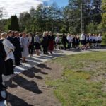 01.10.2019 Obiechów. Sadzenie dębu ku czci Stanisława Jary / Michał Faryna / Starostwo Powiatowe w Jędrzejowie