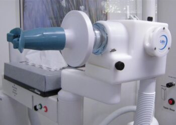Spirometr do badania płuc / wikimedia.org
