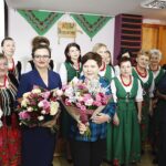 06.10.2019 Prząsław. Wizyta Beaty Szydło. Na zdjęciu: wojewoda Agata Wojtyszek, Beata Szydło - europoseł, była premier; i Marcin Piszczek - burmistrz Jędrzejowa / Jarosław Kubalski / Radio Kielce