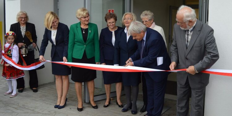 RADIO KOSZALIN. W Pile otwarto hospicjum stacjonarne - Radio Kielce Przemysław Grabiński / Radio Koszalin