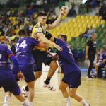 05.10.2019 Kielce. Mecz PGE Vive - Energa Kalisz. Na zdjęciu: Alex Dujszebajew / Jarosław Kubalski / Radio Kielce