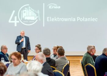 15.11.2019 Połaniec. Forum Seniora w Elektrowni Połaniec. Przemawia: Andrzej Wicik - członek zarządu Enei Połaniec / Enea Połaniec