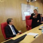 14.11.2019 Kielce. Spotkanie na UJK dotyczące 30. rocznicy obalenia Muru Berlińskiego. Na zdjęciu (od lewej): prof. Jacek Semaniak - rektor UJK,  Cornelia Pieper – konsul generalny Niemiec w Gdańsku / Piotr Burda