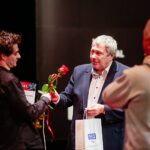 22.11.2019 Kielce. Gala finałowa Festiwalu Form Dokumentalnych NURT. Na zdjęciu (od lewej): Krystian Kornel - reżyser i Przemysław Predygier - TVP3 Kielce / Wiktor Taszłow / Radio Kielce