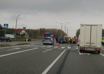 08.11.2019. Czerwona Góra. Wypadek na drodze wojewódzkiej nr 762 / Karol Cielibała