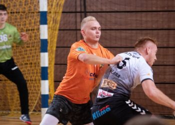 24.10.2019. Ostrowiec Św. Półfinał PP na szczeblu okręgu. KSZO Odlewnia - AZS UJK Kielce / KSZO Handball / facebook