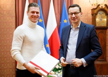 Łukasz Piszczek i premier Mateusz Morawiecki / KPRM