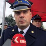 08.11.2019 Złota. Przekazanie nowego wozu dla OSP w Złotej. Na zdjęciu: brygadier Krzysztof Ciosek - komendant wojewódzki PSP w Kielcach / Grażyna Szlęzak-Wójcik / Radio Kielce