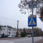 14.11.2019. Zagnańsk. Aktywna sygnalizacja na przejściu dla pieszych / Wiktor Dziarmaga / Radio Kielce