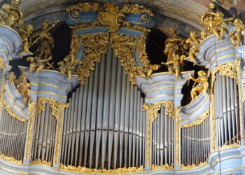 Zabytkowe barokowe organy w kościele klasztornym opactwa Cystersów / Ewa Pociejowska-Gawęda / Radio Kielce