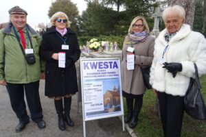 01.11.2019. Jędrzejów. Kwesta na Cmentarzu Klasztornym / Ewa Pociejowska-Gawęda / Radio Kielce