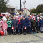 08.11.2019. Wodzisław. Wspólne śpiewanie hymnu narodowego / Ewa Pociejowska-Gawęda / Radio Kielce