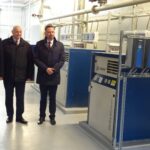 20.11.2019 Sobków. Otwarcie rozbudowanej oczyszczalni ścieków. Na zdjęciu od lewej: Tomasz Chaja - wójt gminy Sobków, Marek Jońca - członek zarządu województwa świętokrzyskiego, Paweł Faryna - starosta jędrzejowski / Ewa Pociejowska-Gawęda / Radio Kielce