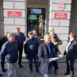 19.11.2019. Kielce. Protest kieleckich przedsiębiorców przed Urzędem Miasta w Kielcach / Piotr Kwaśniewski / Radio Kielce