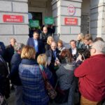 19.11.2019. Kielce. Protest kieleckich przedsiębiorców przed Urzędem Miasta w Kielcach / Piotr Kwaśniewski / Radio Kielce