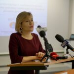 26.11.2019. Kielce. Podpisanie listu intencyjnego o współpracy dotyczącej rozbudowy systemu centralnej ciepłej wody oraz likwidacji piecyków gazowych. Na zdjęciu: Anna Krupka - poseł PiS / Piotr Kwaśniewski / Radio Kielce