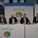 26.11.2019. Kielce. Podpisanie listu intencyjnego o współpracy dotyczącej rozbudowy systemu centralnej ciepłej wody oraz likwidacji piecyków gazowych. Na zdjęciu (od lewej): Grzegorz Popa - dyrektor MPEC w Kielcach, Jan Karwasiński - prezes MPEC w Kielcach, Ryszard Gliwiński - prezes zarządu Wojewódzkiego Funduszu Ochrony Środowiska i Gospodarki Wodnej i Dariusz Kozak - dyrektor oddziału PGE Energia Ciepła S.A. Elektrociepłowni w Kielcach / Piotr Kwaśniewski / Radio Kielce