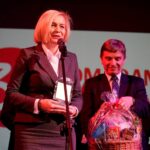 28.11.2019. Kielce. Obchody 30-lecia kieleckiej Caritas. Gala jubileuszowa. Na zdjęciu (od lewej): Renata Janik - wicemarszałek województwa świętokrzyskiego i Andrzej Pruś - przewodniczący sejmiku województwa świętokrzyskiego / Piotr Kwaśniewski / Radio Kielce