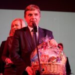 28.11.2019. Kielce. Obchody 30-lecia kieleckiej Caritas. Gala jubileuszowa. Na zdjęciu (od lewej): Renata Janik - wicemarszałek województwa świętokrzyskiego i Andrzej Pruś - przewodniczący sejmiku województwa świętokrzyskiego / Piotr Kwaśniewski / Radio Kielce