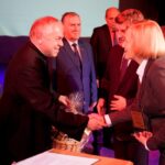 28.11.2019. Kielce. Obchody 30-lecia kieleckiej Caritas. Gala jubileuszowa. Na zdjęciu (od lewej): ks. Stanisław Słowik - dyrektor Caritas diecezji kieleckiej, Andrzej Pruś - przewodniczący sejmiku województwa świętokrzyskiego i Renata Janik - wicemarszałek województwa świętokrzyskiego / Piotr Kwaśniewski / Radio Kielce