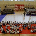 08.11.2019 Kielce. Narodowe śpiewanie hymnu w III LO im. C.K. Norwida w Kielcach / Piotr Kwaśniewski / Radio Kielce