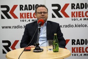 17.11.2019. Studio Polityczne Radia Kielce. Na zdjęciu: Andrzej Szejna - SLD / Robert Felczak / Radio Kielce