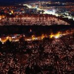 01.11.2019. Kielce. Cmentarz Stary i Nowy nocą / Jarosław Kubalski / Radio Kielce