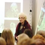 20.11.2019 Kielce. Literackie Zaduszki zorganizowane przez Związek Literatów Polskich. Na zdjęciu Małgorzata Siemieniec - artystka / Jarosław Kubalski / Radio Kielce