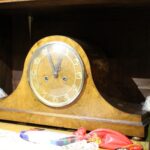 02.11.2019 Skalbmierz. Kolekcja zegarów Zenona Skrobacza / Marta Gajda / Radio Kielce