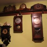 02.11.2019 Skalbmierz. Kolekcja zegarów Zenona Skrobacza / Marta Gajda / Radio Kielce