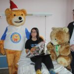 27.11.2019. Kielce. Dzieci z oddziału onkohematologicznego otrzymały pluszowe maskotki / Krzysztof Bujnowicz / Radio Kielce