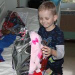 27.11.2019. Kielce. Dzieci z oddziału onkohematologicznego otrzymały pluszowe maskotki / Krzysztof Bujnowicz / Radio Kielce