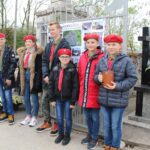 02.11.2019. Busko-Zdrój. Kwesta na buskim cmentarzu parafialnym / Marta Gajda