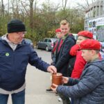 02.11.2019. Busko-Zdrój. Kwesta na buskim cmentarzu parafialnym / Marta Gajda