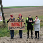14.11.2019. Sielec Biskupi. Protest przeciwko planom budowy biogazowni / Marta Gajda / Radio Kielce