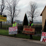 14.11.2019. Sielec Biskupi. Protest przeciwko planom budowy biogazowni / Marta Gajda / Radio Kielce