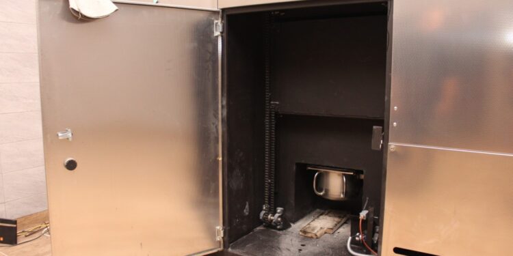 Krematorium pod znakiem zapytania? Władze gminy zaskoczone działaniami inwestora - Radio Kielce 18.11.2019. Pińczów. Krematorium / Marta Gajda / Radio Kielce