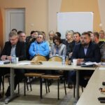 19.11.2019. Złota. Protest ws. reorganizacji szkół podstawowych w Miernowie i Chrobrzu / Marta Gajda / Radio Kielce