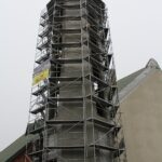 25.11.2019. Busko-Zdrój. Budowa dzwonnicy przy kościele św. Brata Alberta / Marta Gajda / Radio Kielce