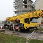 25.11.2019. Busko-Zdrój. Budowa dzwonnicy przy kościele św. Brata Alberta / Marta Gajda / Radio Kielce